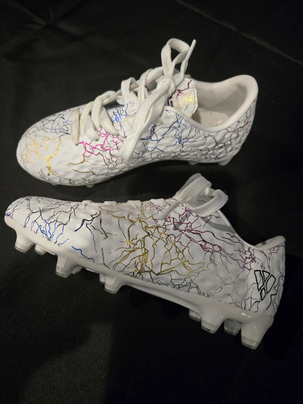 Kids White Multi-Color Lightning Pattern Soccer Cleats Size 12C